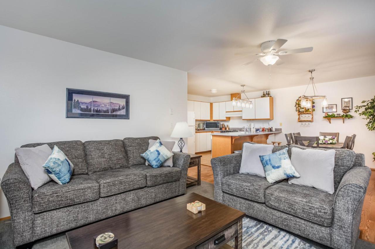 Walk To Downtown * 6 Guests * Pets * A/C! * No Stairs! Apartment Leavenworth Exterior photo
